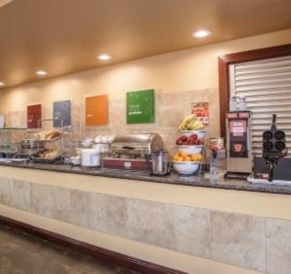 Comfort Suites Elgin Luaran gambar